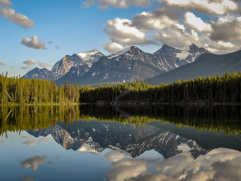 Herbert Lake Bow Valley - by NOMADS