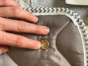 Drukring in camper raamisolatie plaatsen