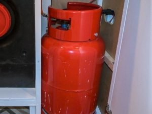 LPG tank in zelfbouw camper