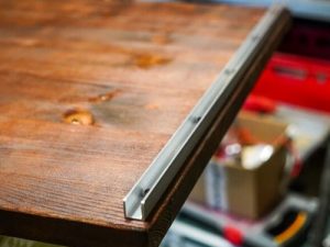 Tafelblad camper met aluminium hoekprofiel