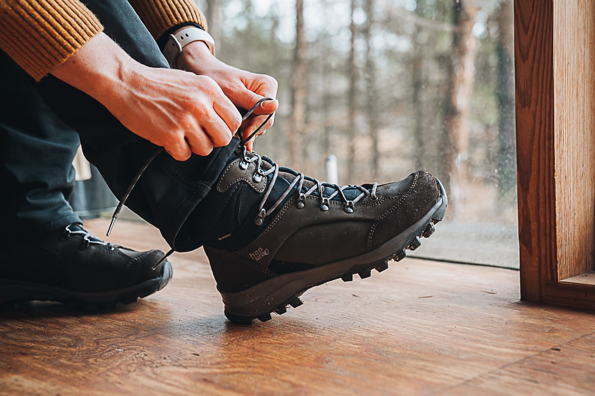 Wandelschoenen strikken